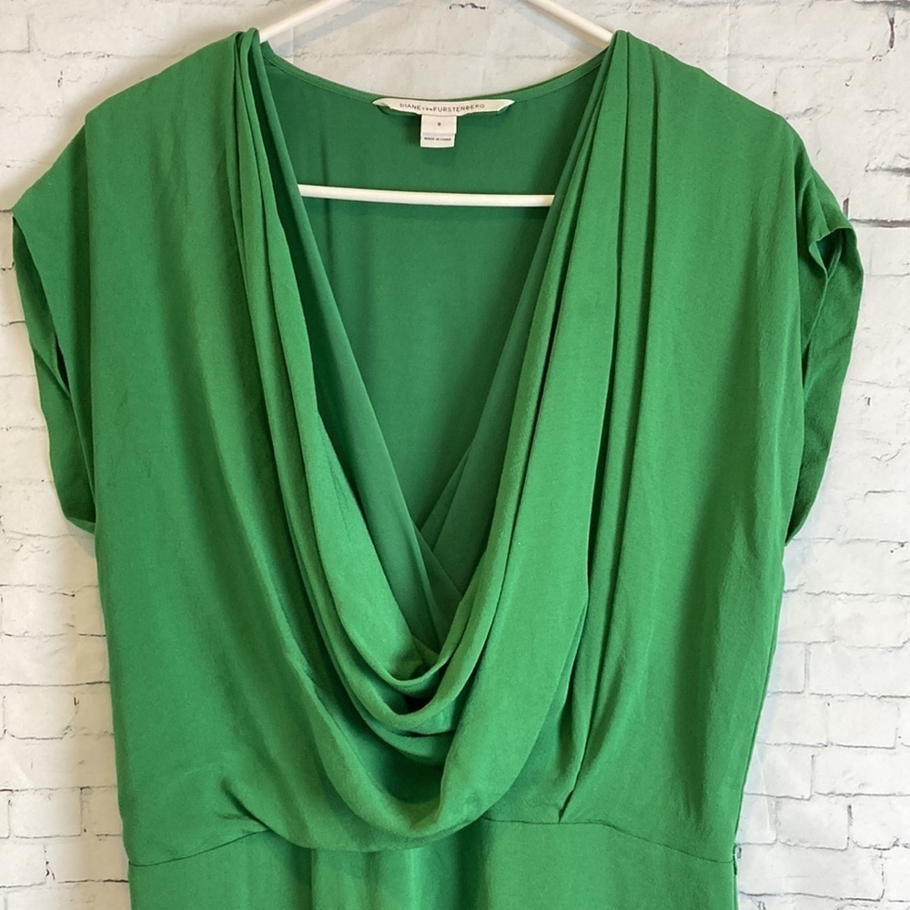 Diane Von Furstenberg Silk Reara Dress 8 Kelly Green Sleeveless Cowl Neck Luxury - Picture 8 of 16